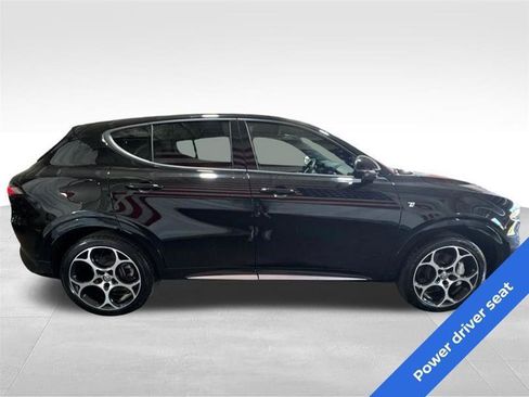 Used 2024 Alfa Romeo Tonale Ti AWD/4WD image 4