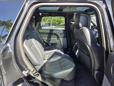Used 2022 Land Rover Range Rover Sport HSE Silver Edition image 17