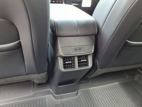 New 2027 GMC Terrain Elevation w/ Elevation Premium Package AWD/4WD image 16