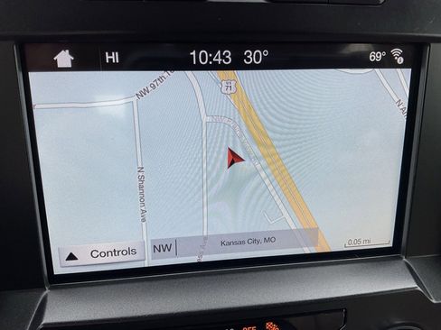 Used 2016 Ford F150 Lariat image 17