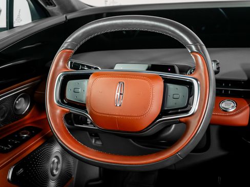 Used 2024 Lincoln Nautilus Black Label w/ Jet Appearance Package (87T) image 57