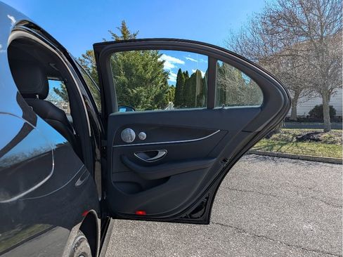 Used 2019 Mercedes-Benz E 450 4MATIC Sedan image 12