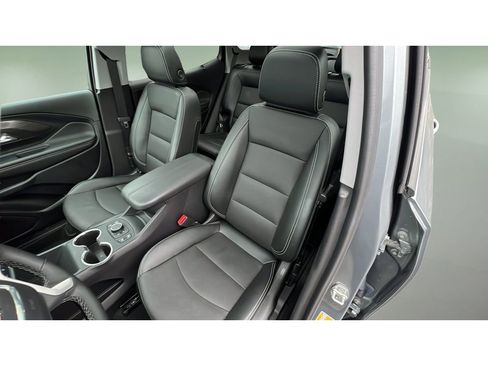 Certified 2024 GMC Terrain SLT w/ Infotainment Package II image 24