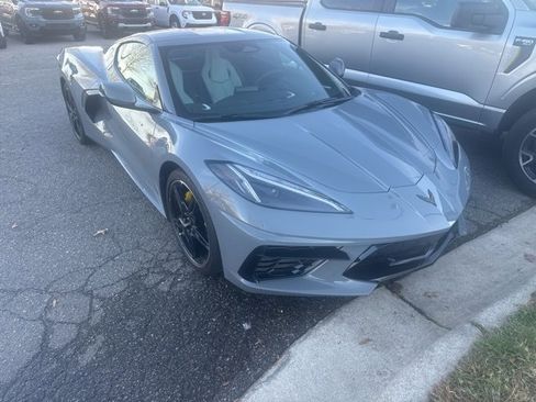 Used 2025 Chevrolet Corvette Stingray Preferred Cpe image 11