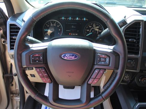 Used 2018 Ford F150 XLT w/ Equipment Group 302A Luxury AWD/4WD image 17