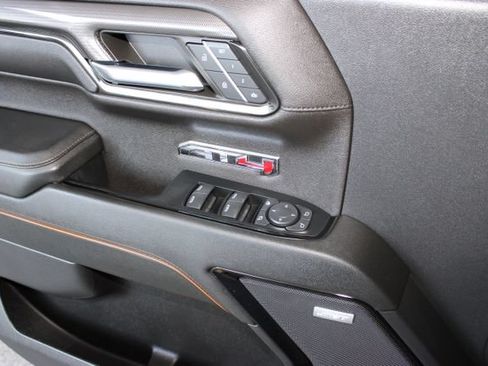 Used 2023 GMC Sierra 1500 AT4 w/ AT4 Premium Package AWD/4WD image 26