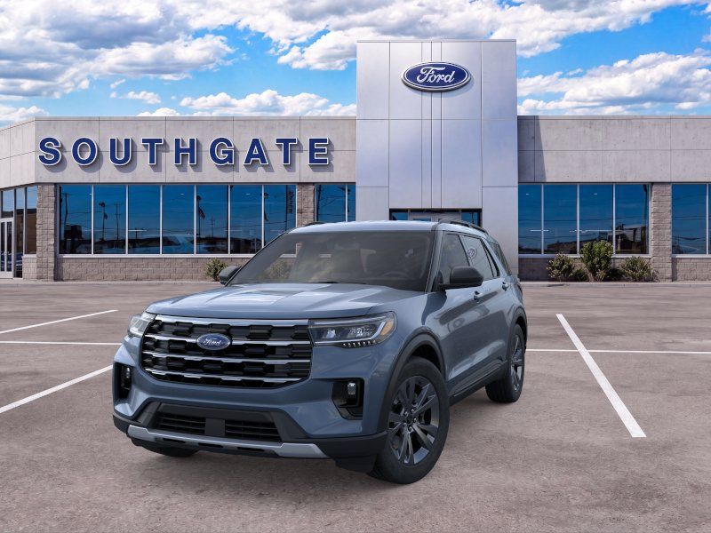 Used 2026 Ford Explorer Active w/ Active Comfort Package AWD/4WD image 2