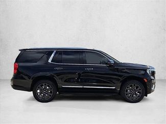 Used 2024 GMC Yukon SLT w/ SLT Luxury Package AWD/4WD video 4