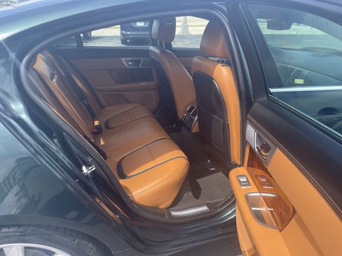Used 2015 Jaguar XF Portfolio RWD image 13