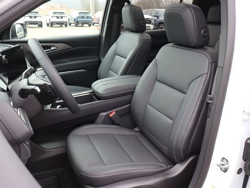 New 2026 Chevrolet Traverse LT w/ Sun and Wheel Package image 10