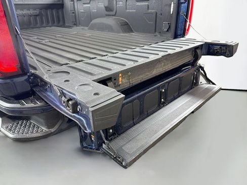 Used 2023 GMC Sierra 3500 Denali w/ Denali Ultimate Package AWD/4WD image 34