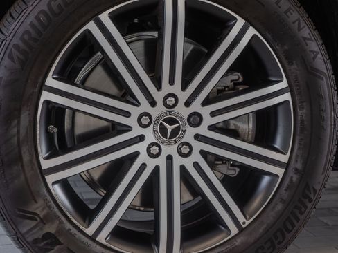 Certified 2025 Mercedes-Benz GLE 450e 4MATIC w/ Driver Assistance Package image 32