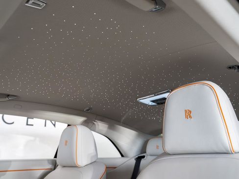 Used 2026 Rolls-Royce Spectre image 16