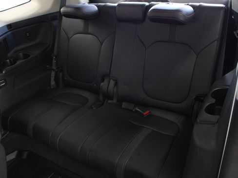 Used 2024 Honda Pilot EX-L image 32
