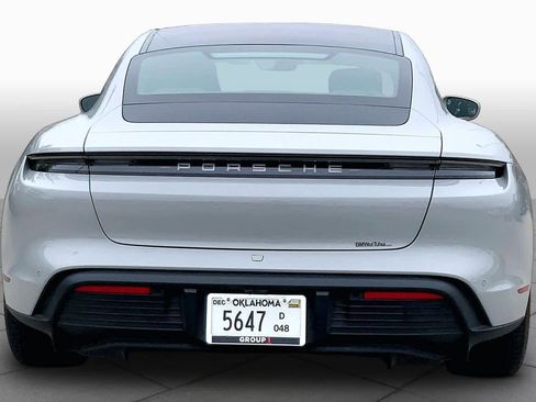 Used 2022 Porsche Taycan RWD image 4