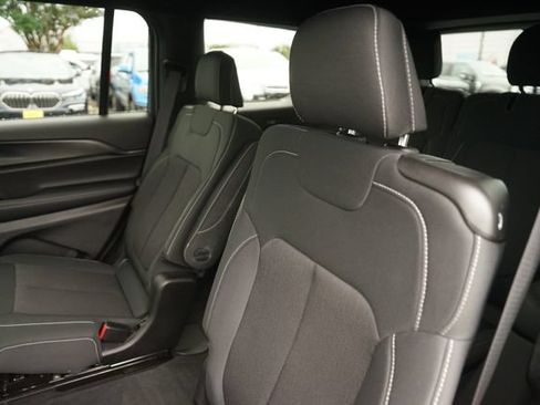 Used 2025 Jeep Grand Cherokee L Laredo w/ Luxury Tech Group I AWD/4WD image 14