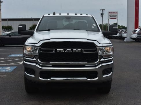 Used 2024 RAM 2500 Tradesman w/ Chrome Appearance Group AWD/4WD image 2