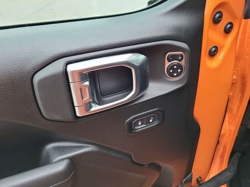 New 2025 Jeep Gladiator Sport image 15