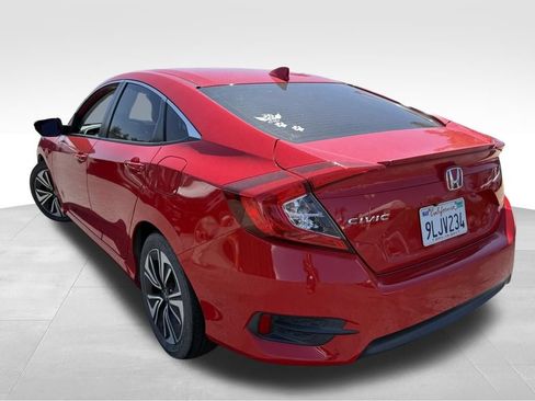 Used 2018 Honda Civic EX-L image 4