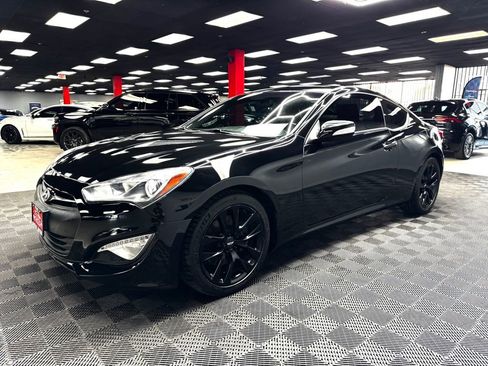 Used 2016 Hyundai Genesis 3.8 image 8