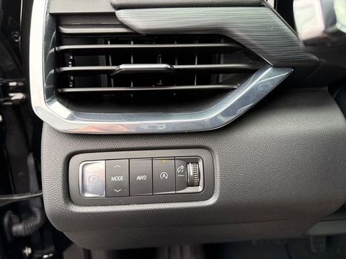 Used 2025 GMC Acadia Elevation AWD/4WD image 22