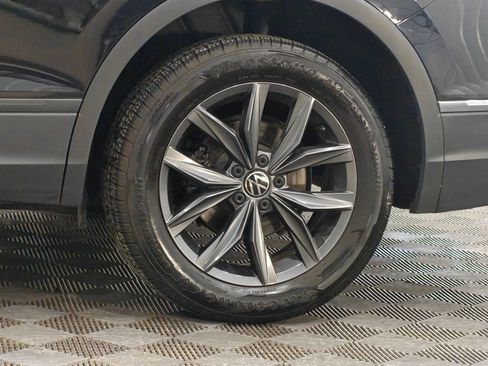 Used 2023 Volkswagen Tiguan SE image 50