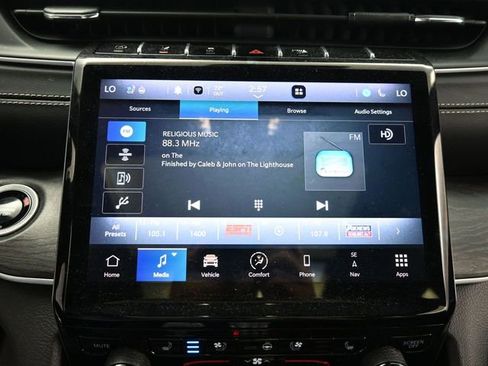 Used 2024 Jeep Grand Cherokee L Limited w/ Luxury Tech Group II image 27