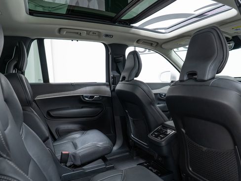 Used 2022 Volvo XC90 T6 Inscription w/ Advanced Package image 23