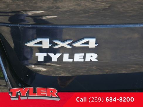 Used 2024 Jeep Grand Cherokee L Limited AWD/4WD image 13