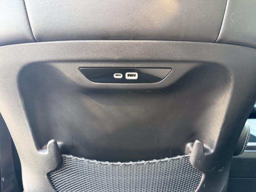 Used 2026 Chrysler Pacifica Select FWD image 37