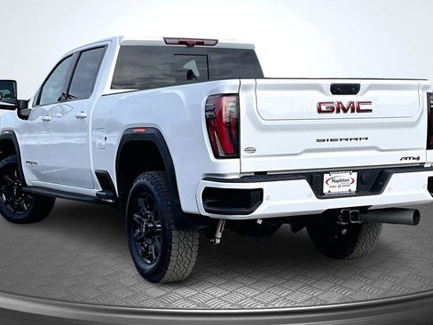 Used 2025 GMC Sierra 3500 AT4 w/ AT4 Premium Plus Package image 15