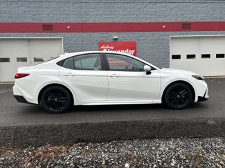 Used 2025 Toyota Camry SE video 2