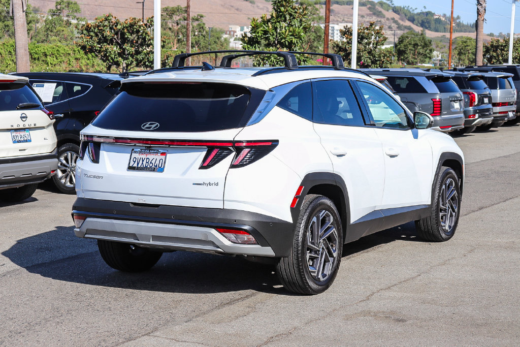 Certified 2025 Hyundai Tucson Limited AWD/4WD image 6