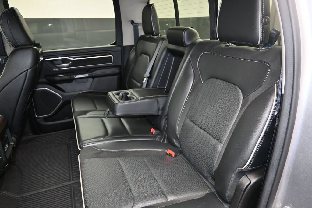 Used 2022 RAM 1500 Laramie AWD/4WD image 19