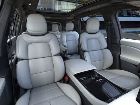 New 2026 Lincoln Aviator Black Label w/ Jet Appearance Package image 10
