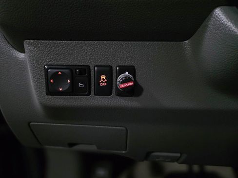 Used 2021 Nissan NV 3500 SL image 26