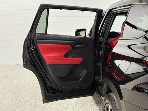 Used 2022 Toyota Highlander XSE image 62