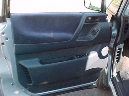 Used 1991 Toyota Previa LE image 21