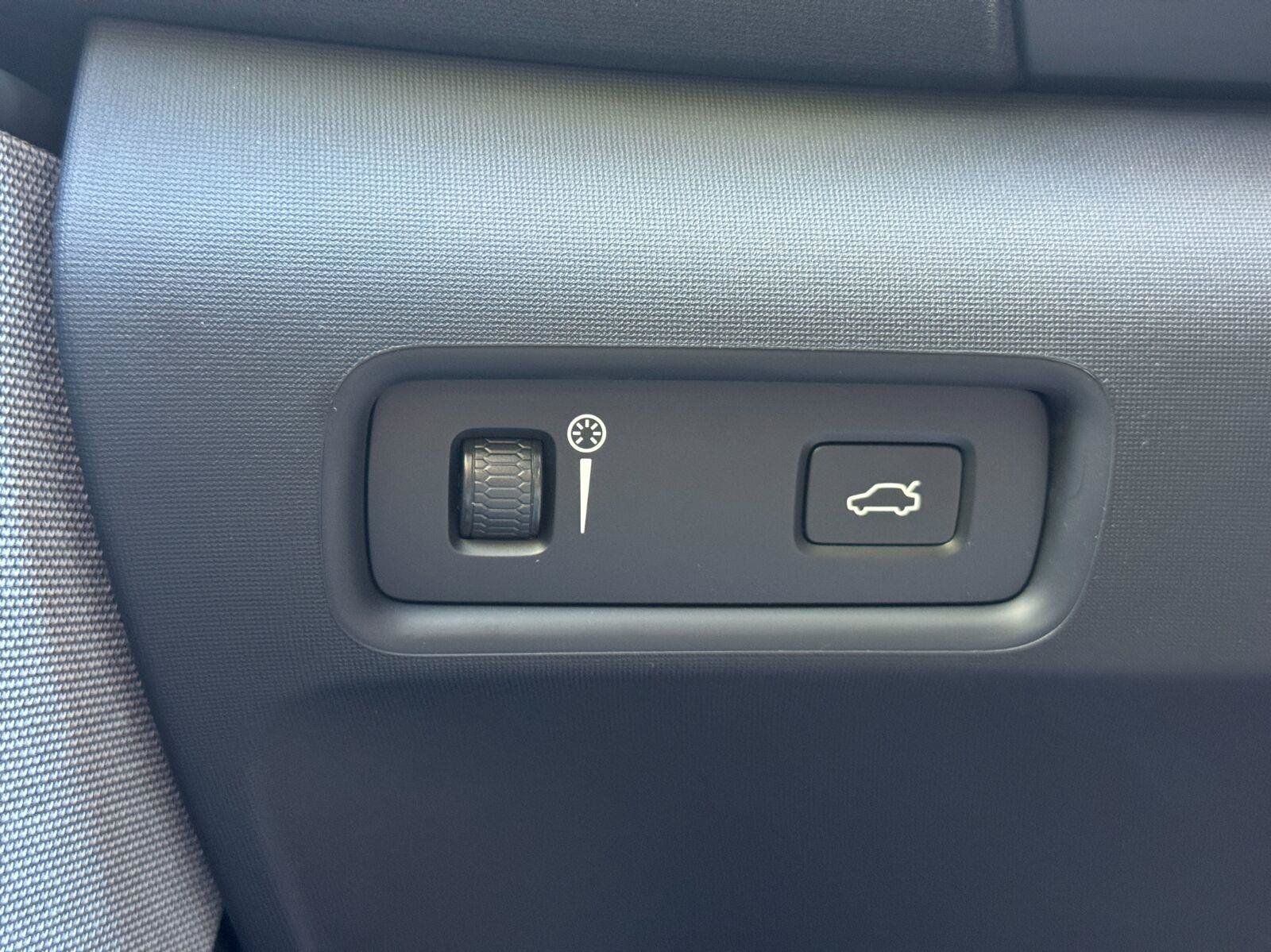 Used 2022 Polestar Polestar 2 w/ Plus Package AWD/4WD image 18