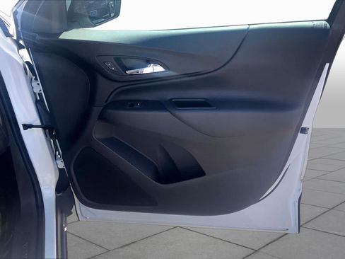 Used 2024 Chevrolet Equinox LT FWD image 23
