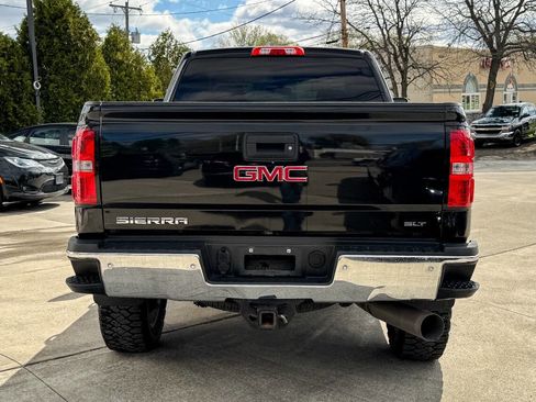 Used 2019 GMC Sierra 2500 SLT w/ Duramax Plus Package AWD/4WD image 4