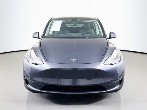 Used 2022 Tesla Model Y Long Range image 8
