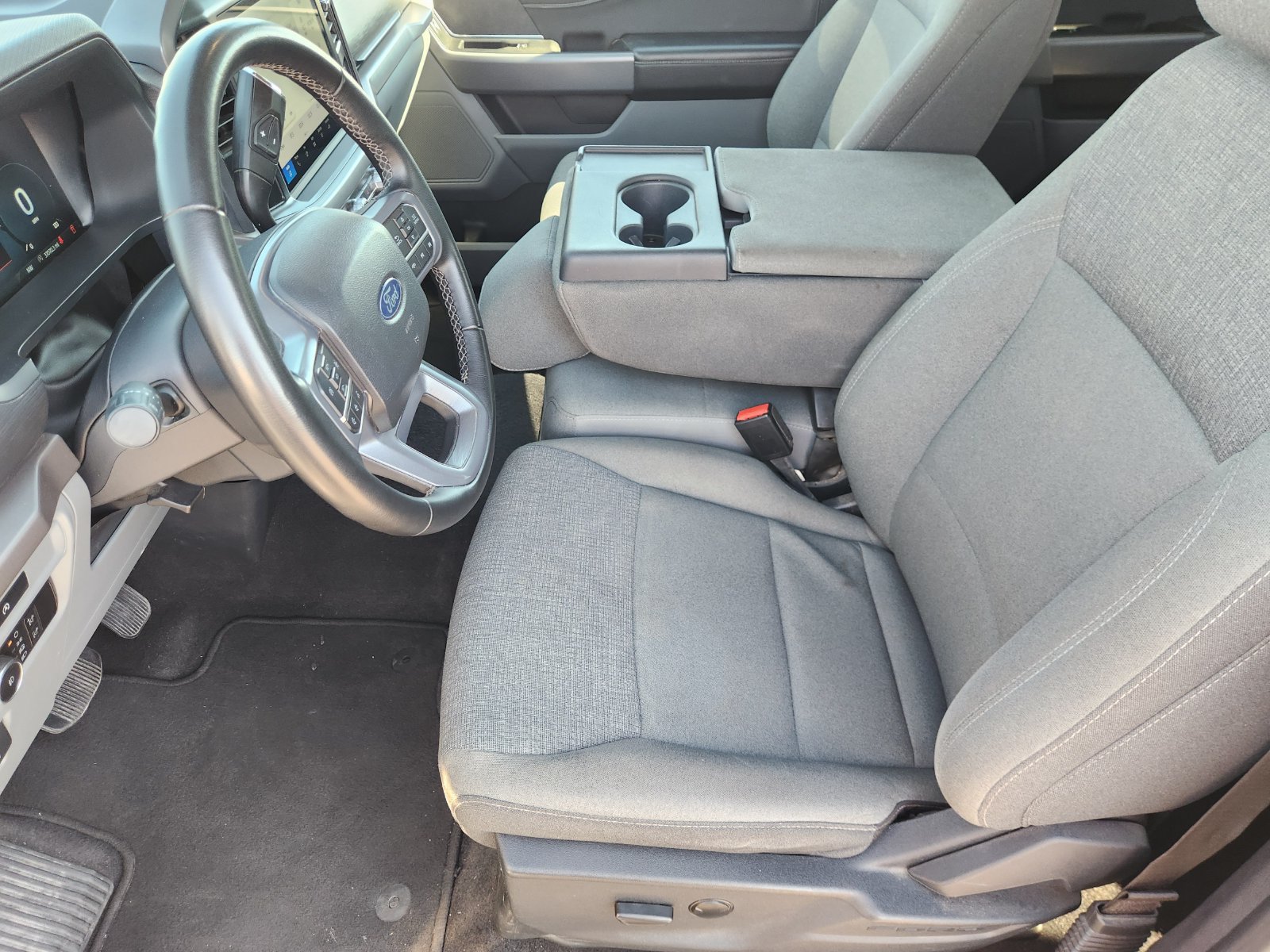 Used 2025 Ford F150 XLT w/ Equipment Group 301A Standard AWD/4WD image 17
