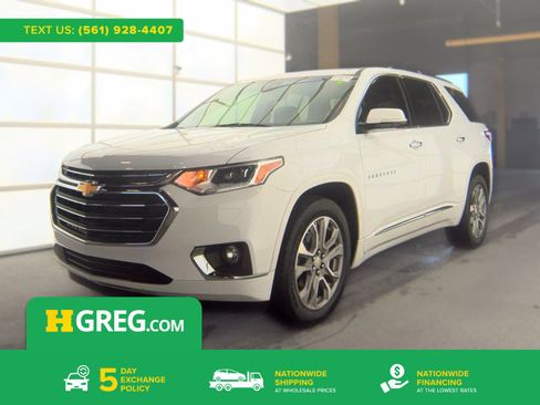 Used 2020 Chevrolet Traverse Premier FWD image 1