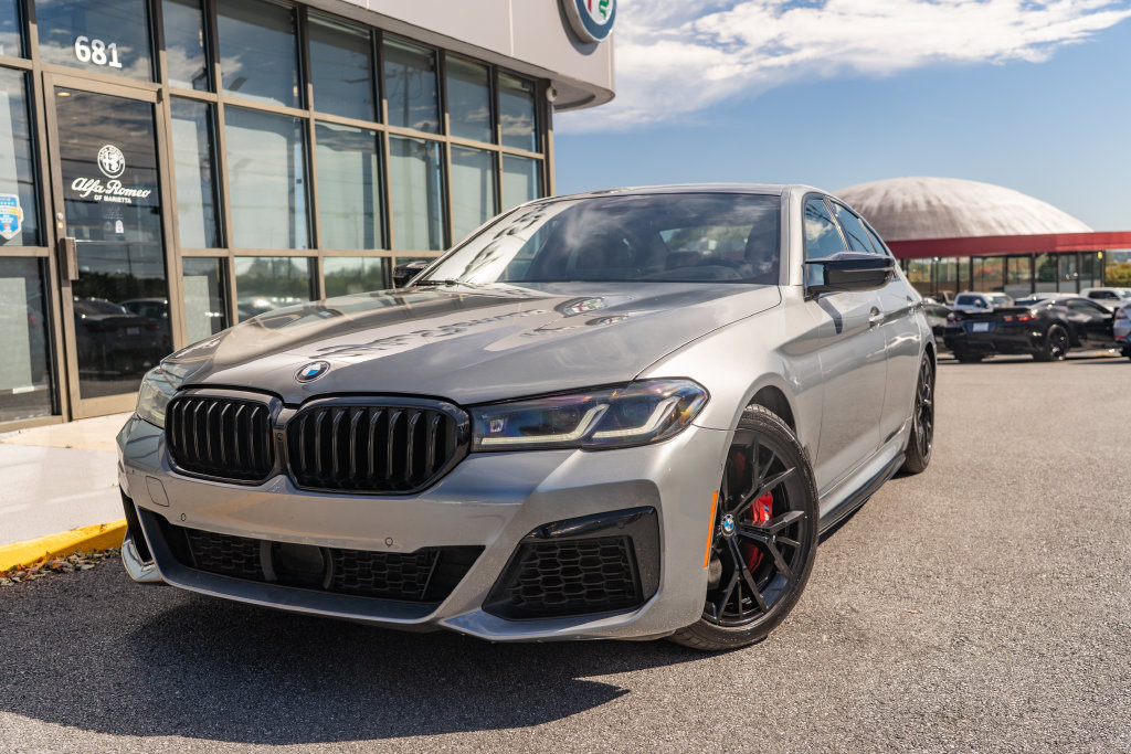 Used 2023 BMW M550i xDrive w/ Dynamic Handling Package AWD/4WD image 2