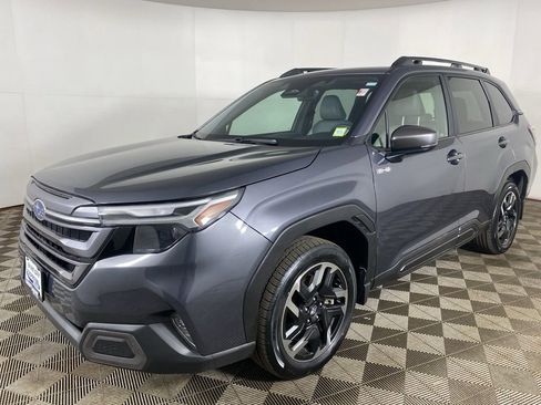 Certified 2025 Subaru Forester Limited AWD/4WD image 11