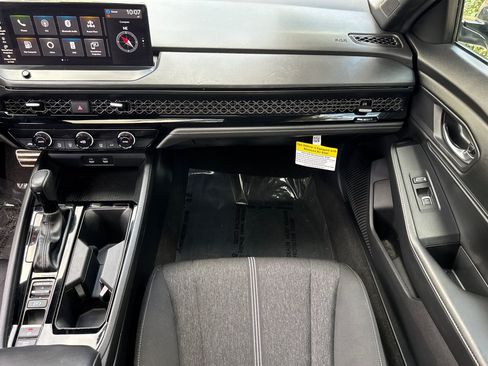 Used 2024 Honda Accord Sport image 29