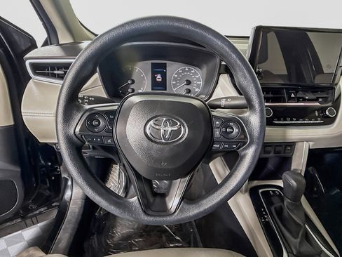 Used 2024 Toyota Corolla Cross L image 13