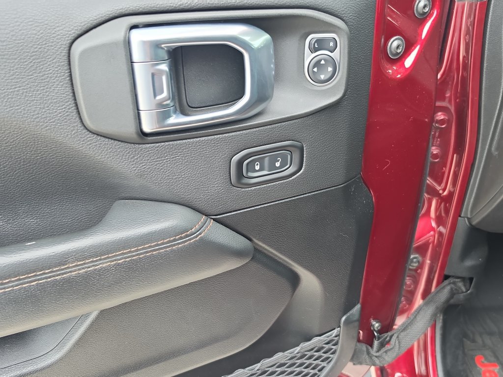 Used 2021 Jeep Wrangler Unlimited Rubicon AWD/4WD image 19
