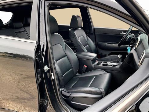 Certified 2022 Kia Sportage Nightfall Edition image 7